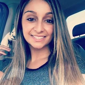 Meet your Posher, Stacy